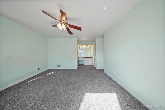 $425,000 | 40W440 Winchester Way, St. Charles, IL 60175