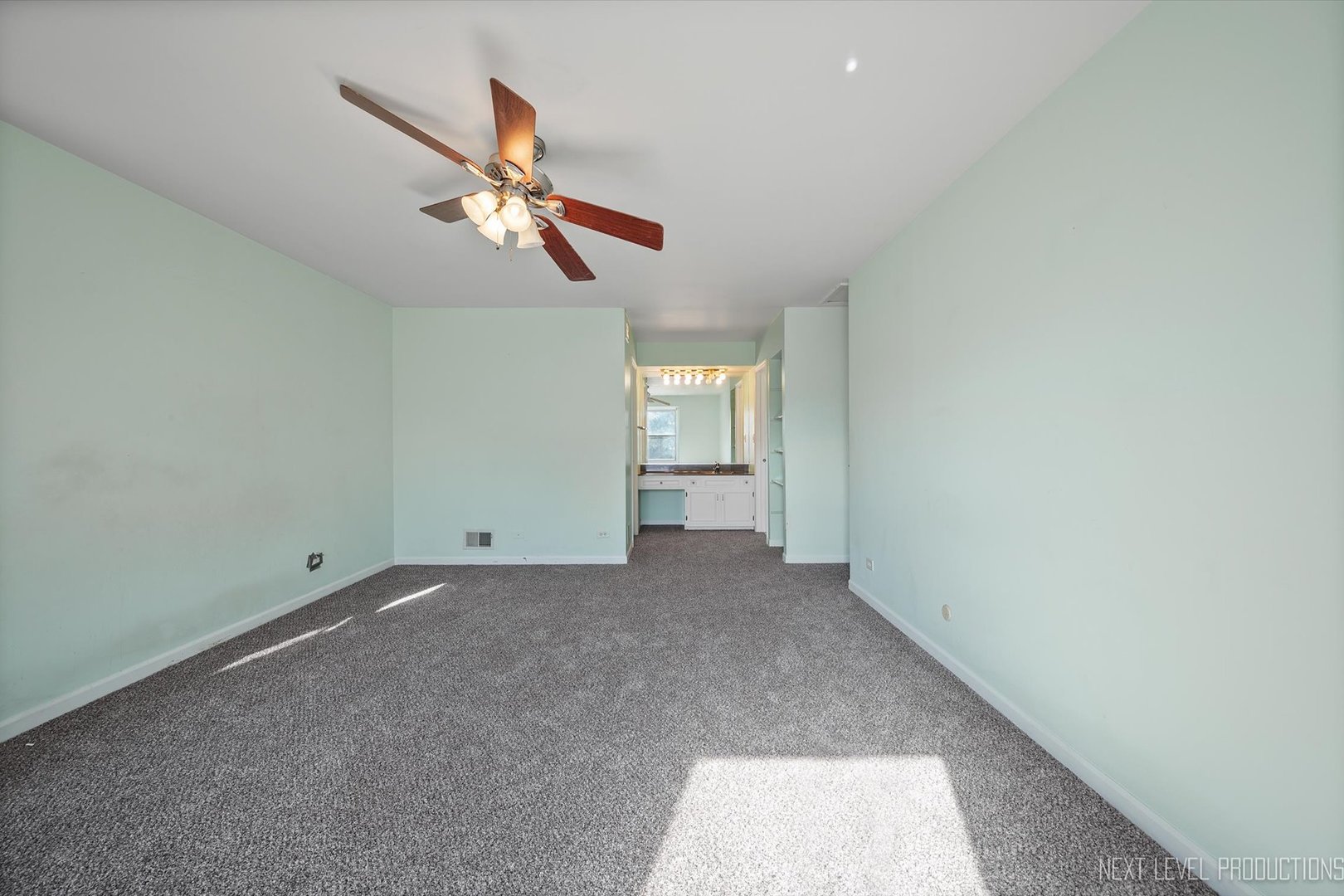 40W440 Winchester Way St. Charles, IL 60175 - Photo 22 of 36