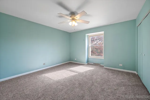 $425,000 | 40W440 Winchester Way, St. Charles, IL 60175