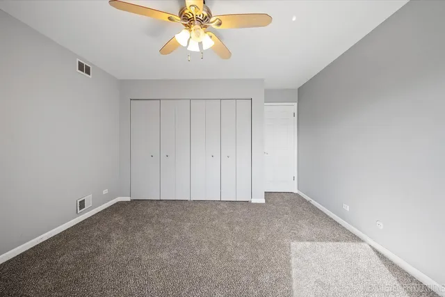 $425,000 | 40W440 Winchester Way, St. Charles, IL 60175