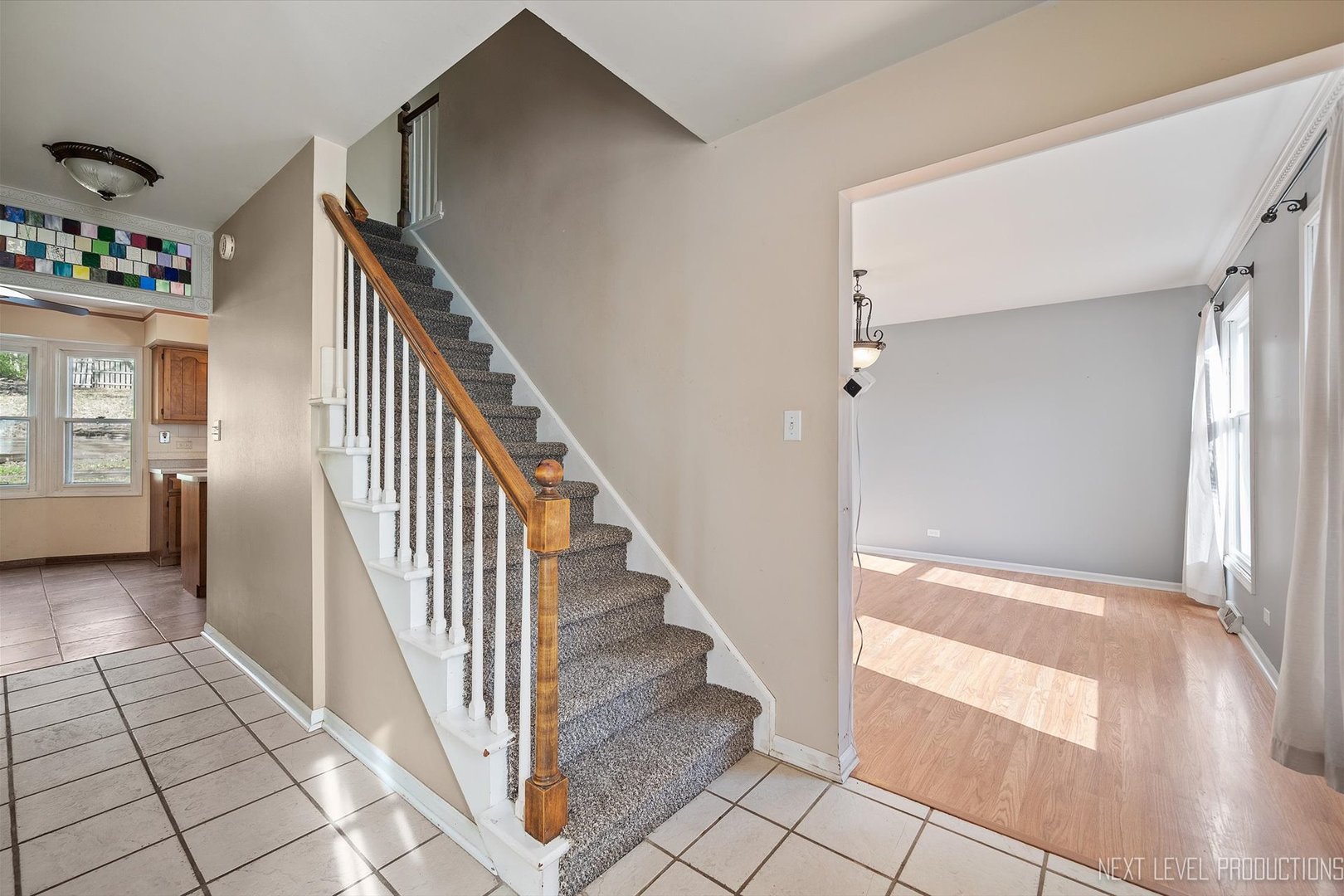 40W440 Winchester Way St. Charles, IL 60175 - Photo 8 of 36