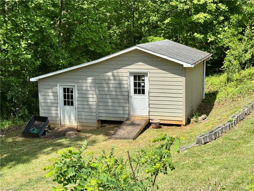 417 White Pines Country Club Road Mount Airy, NC 27030 - Photo 34 of 39
