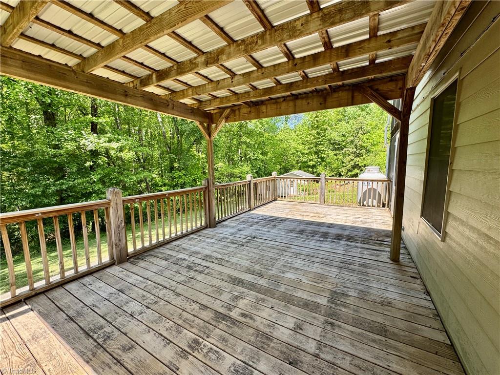 417 White Pines Country Club Road Mount Airy, NC 27030 - Photo 5 of 39