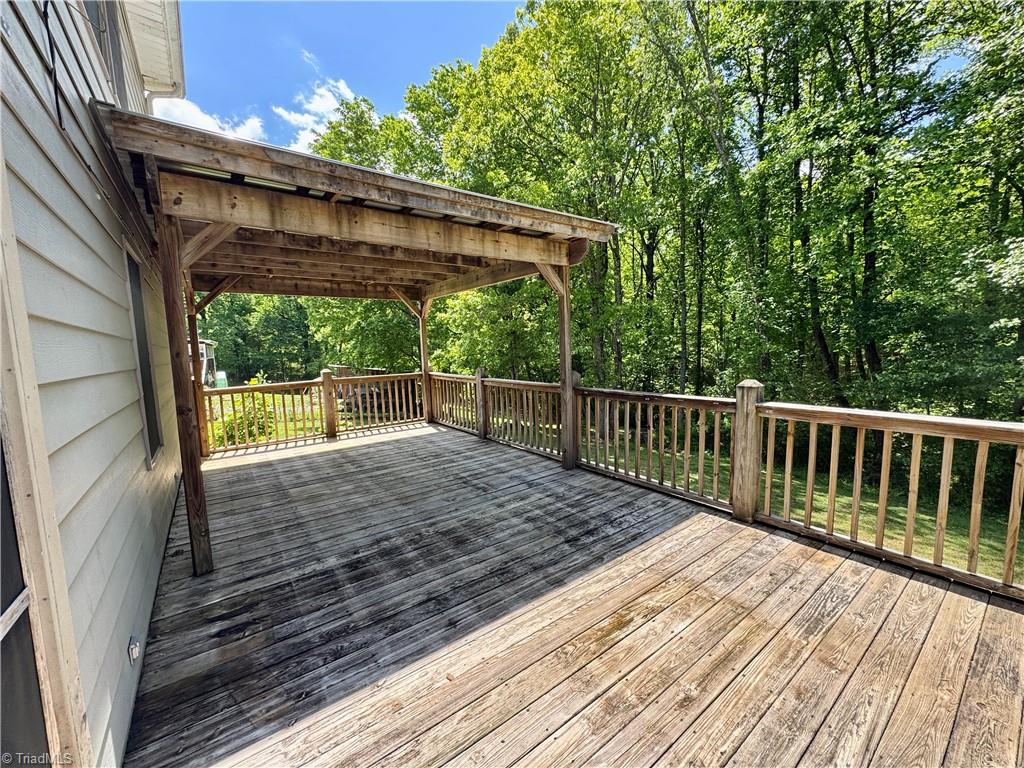 417 White Pines Country Club Road Mount Airy, NC 27030 - Photo 6 of 39