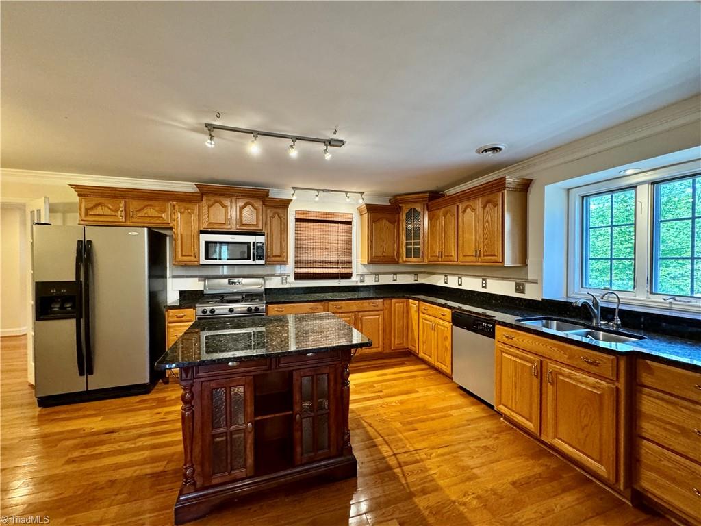 417 White Pines Country Club Road Mount Airy, NC 27030 - Photo 10 of 39