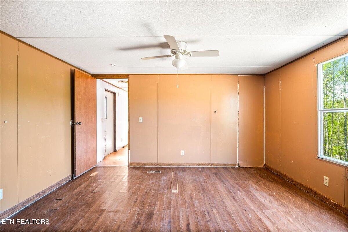2332 Cove Pointe Road La Follette, TN 37766 - Photo 11 of 19 12-Cove Pointe Rd