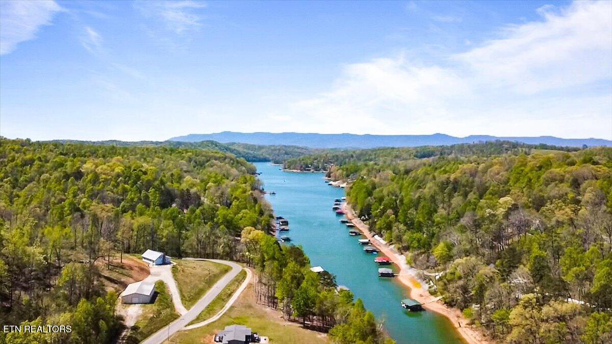 03-Cove Pointe Rd