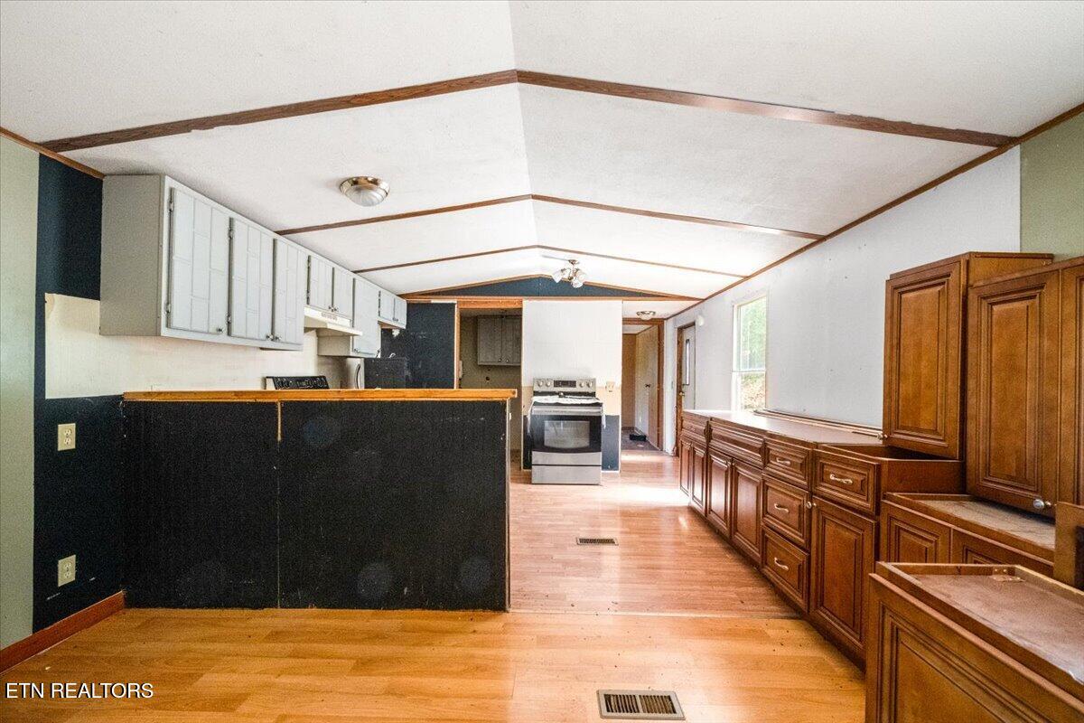 2332 Cove Pointe Road La Follette, TN 37766 - Photo 8 of 19 08-Cove Pointe Rd