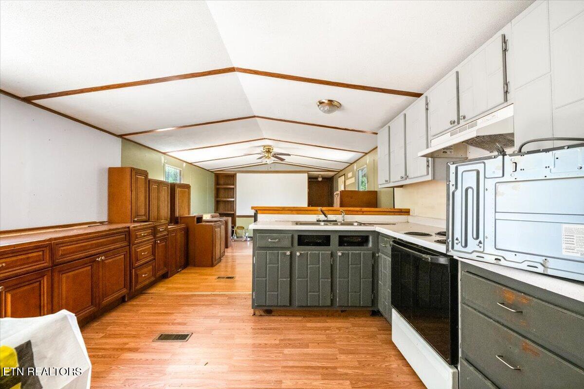 2332 Cove Pointe Road La Follette, TN 37766 - Photo 10 of 19 10-Cove Pointe Rd