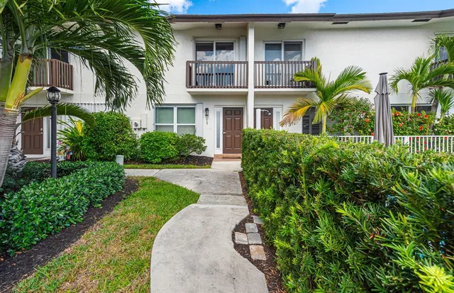 $3,500 | 1917 Northeast 3rd Street, Unit 113, Deerfield Beach, FL 33441