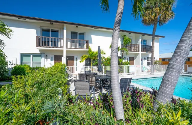 $3,500 | 1917 Northeast 3rd Street, Unit 113, Deerfield Beach, FL 33441