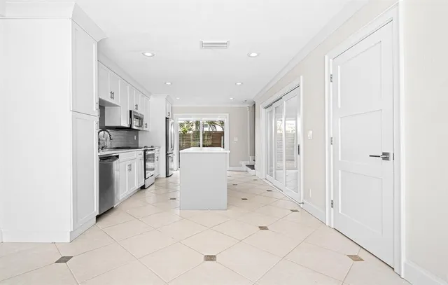 $3,500 | 1917 Northeast 3rd Street, Unit 113, Deerfield Beach, FL 33441