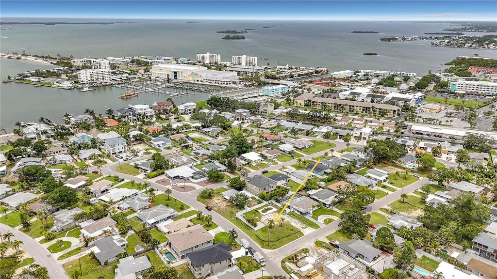 2464 Del Rio Way Dunedin, FL 34698 - Photo 11 of 12