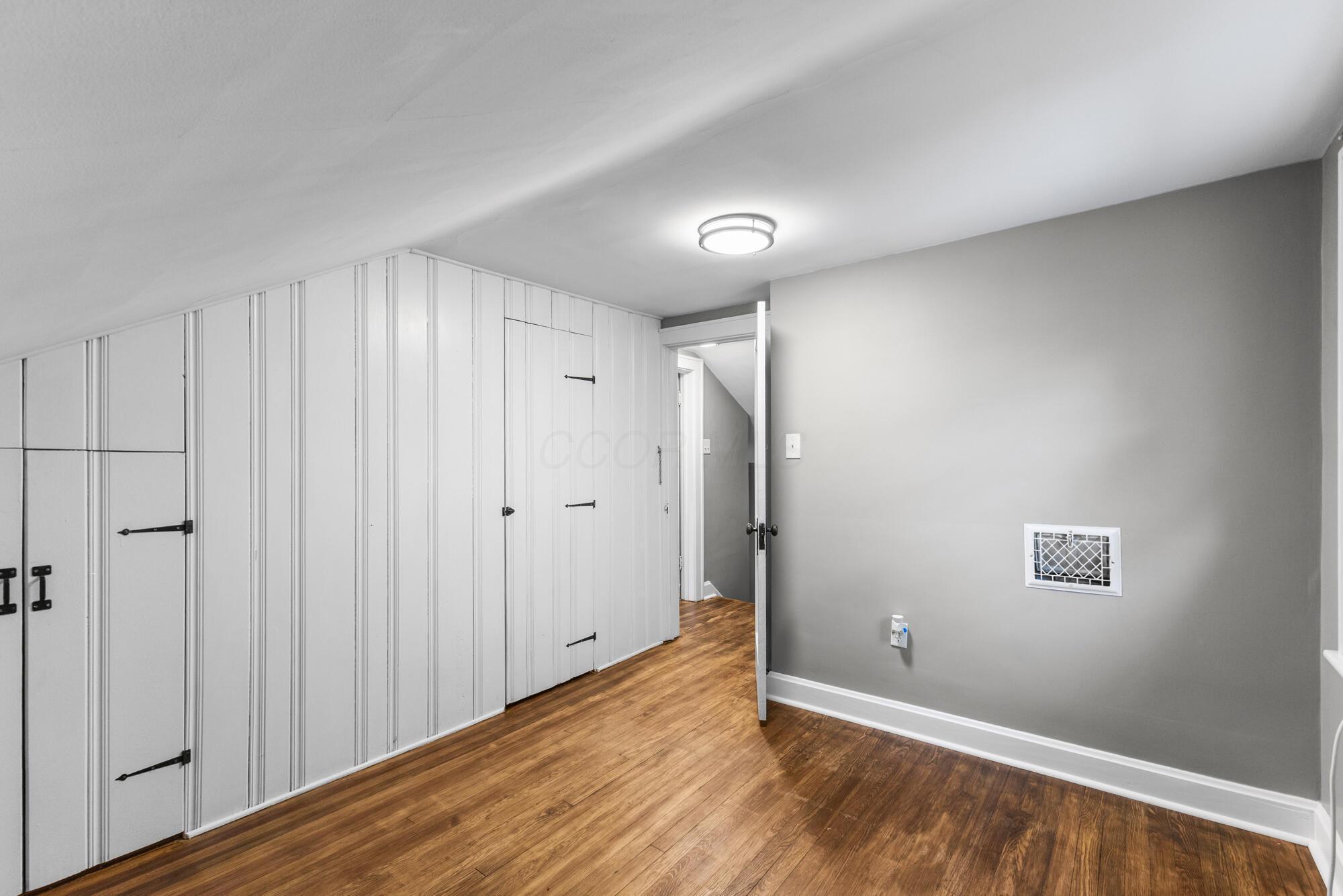 2195 Ferris Road Columbus, OH 43224 - Photo 12 of 19 24_a24a8802