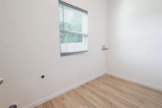 $214,900 | 308 Northwest 1st Street, Kerens, TX 75144