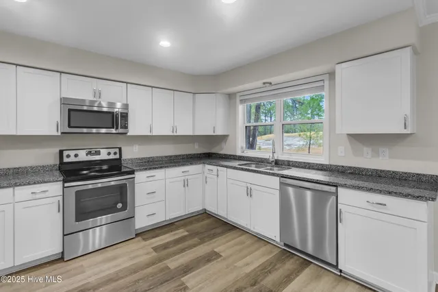 $2,000 | 1106 Navidad Bank Court, New Bern, NC 28560