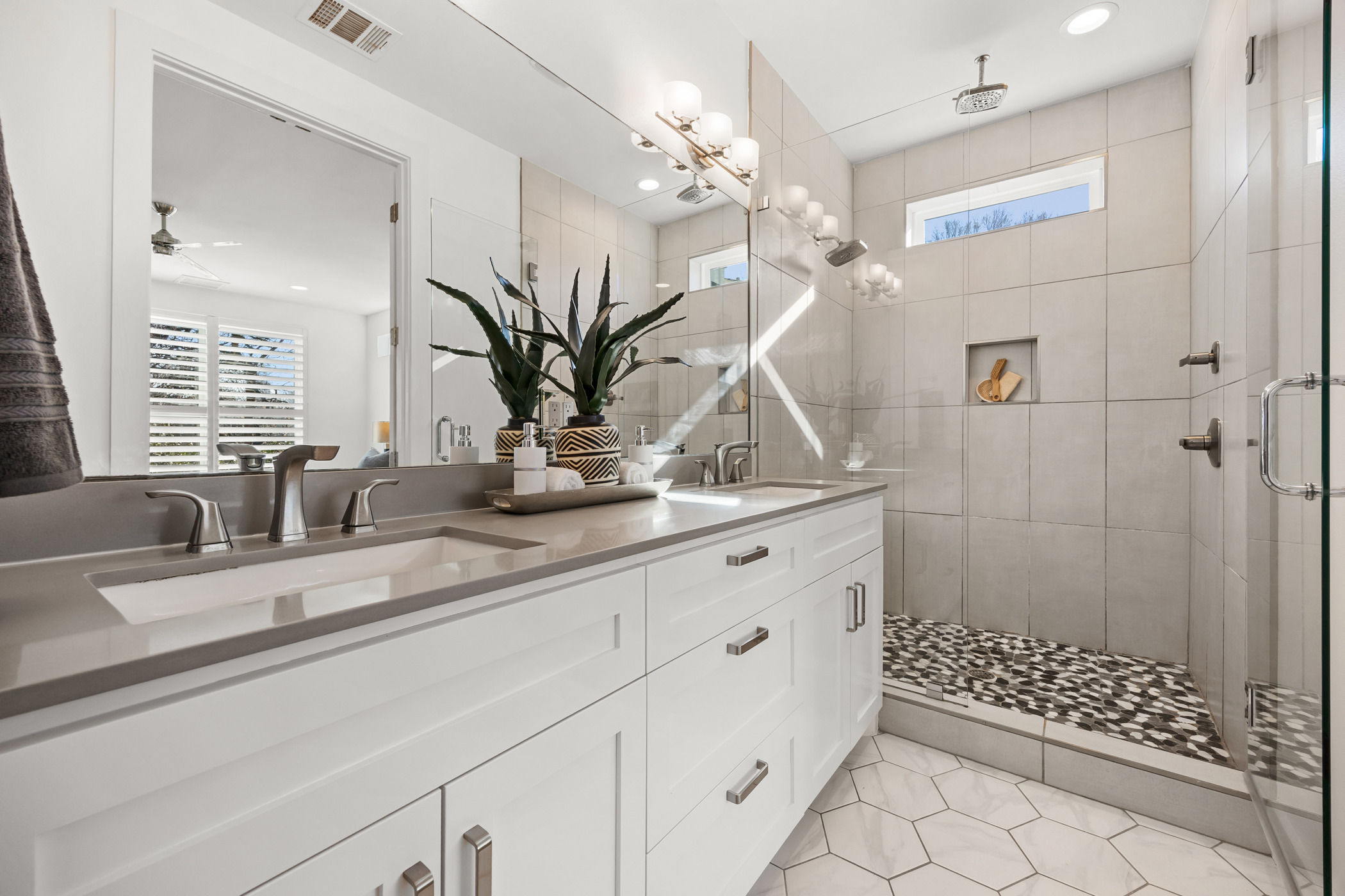 2605 Hidalgo Street, Unit 1 Austin, TX 78702 - Photo 5 of 33