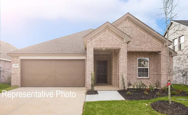 $339,990 | 114 Patrick Henry Drive, Venus, TX 76084