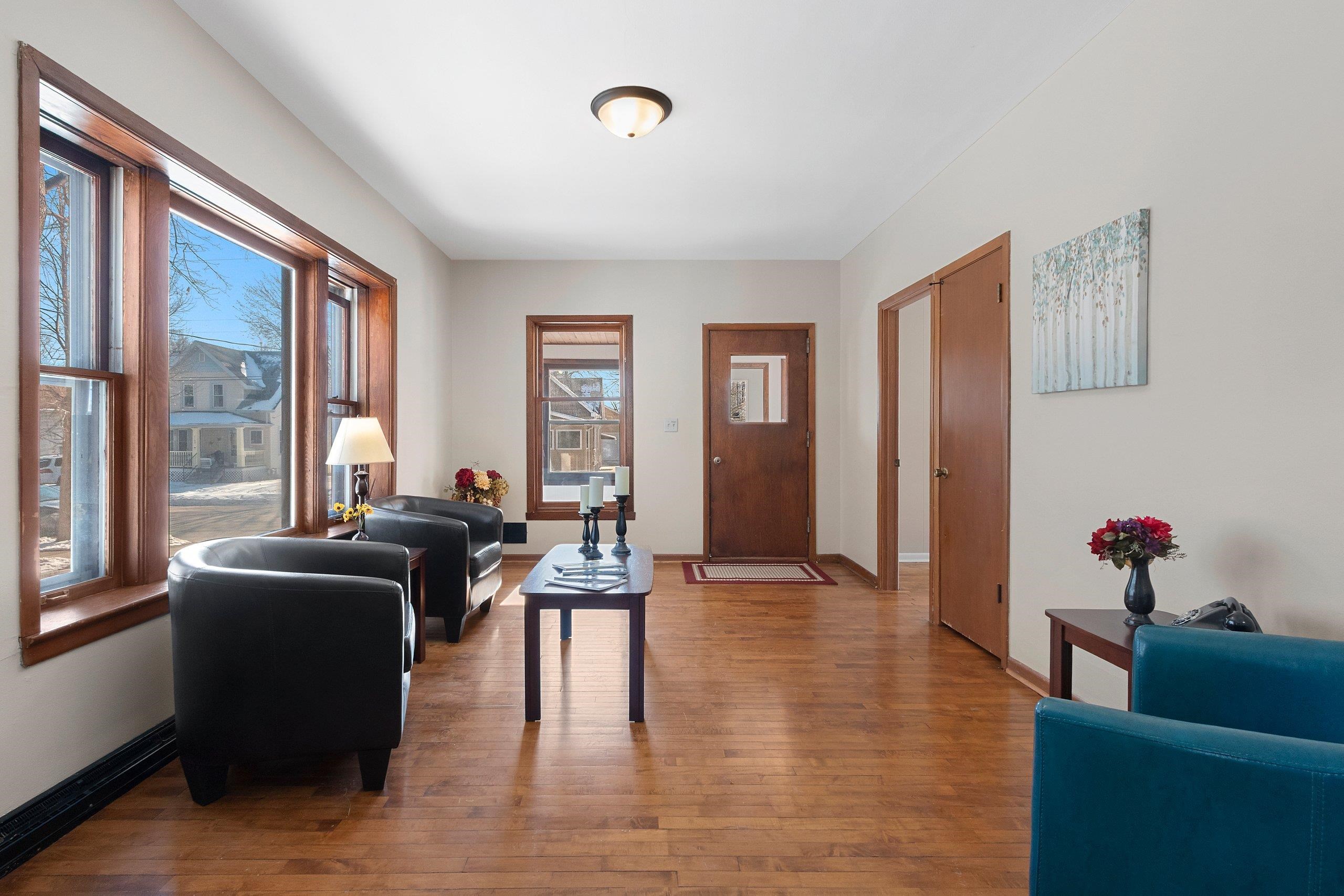 1114 West Packard Street Appleton, WI 54914 - Photo 5 of 38