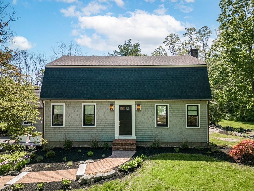 1 True Road Salisbury, MA 01952 - Photo 3 of 41 a front view of a house with a yard