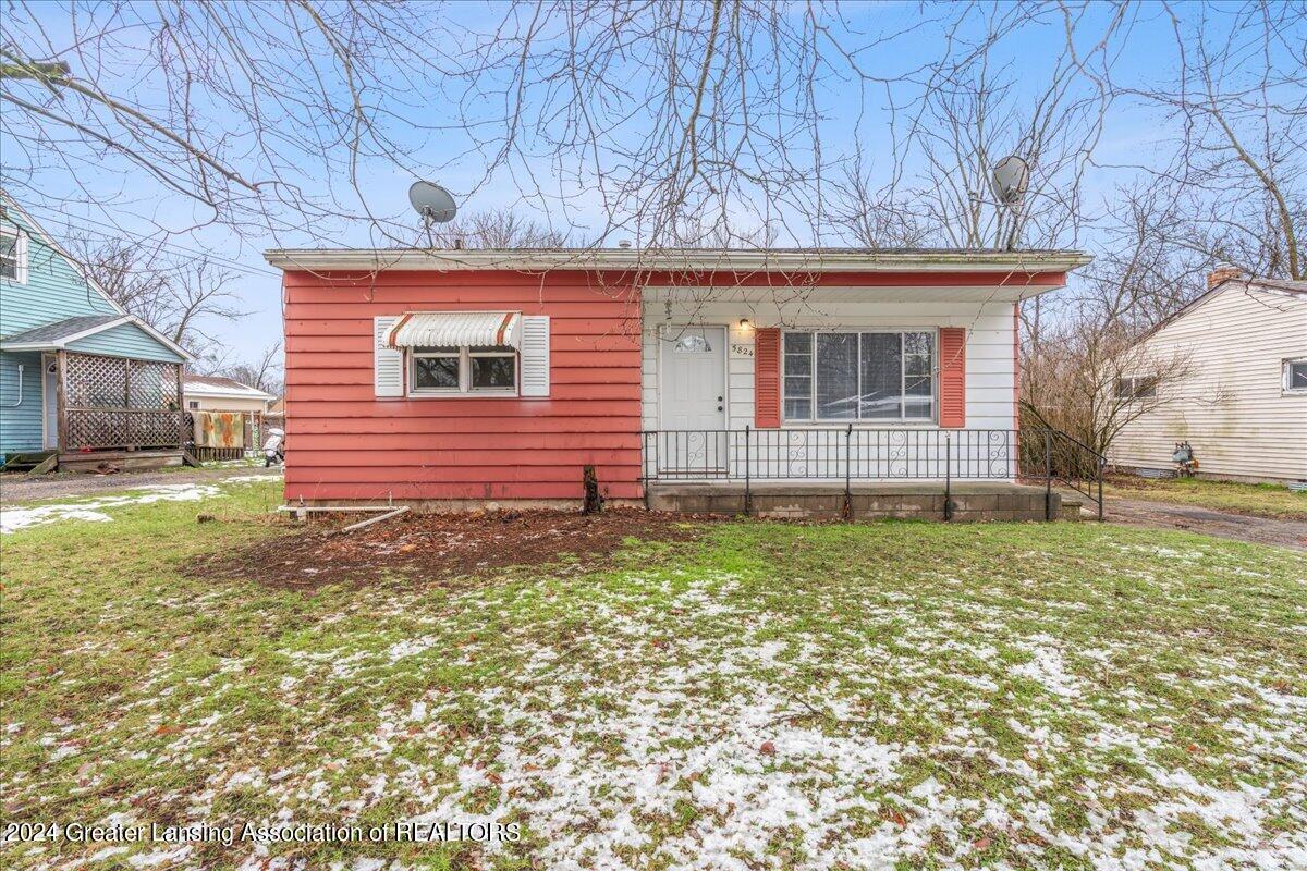 5824 Hughes Road Lansing, MI 48911 - Photo 1 of 28 04-Media Jett-4