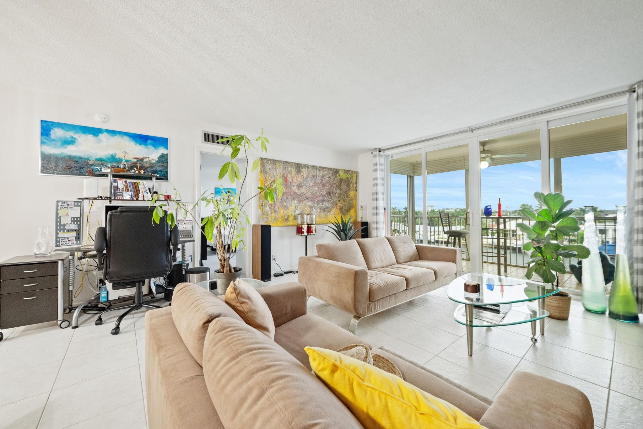 303 North Riverside Drive, Unit 503 Pompano Beach, FL 33062 - Photo 11 of 27 Photo 11