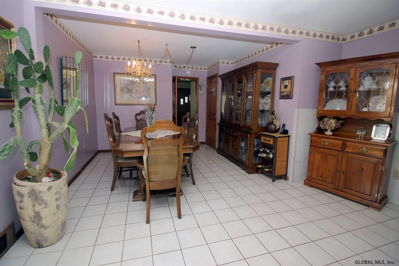 641 Draper Avenue Rotterdam, NY 12306 - Photo 5 of 19 Photo 5