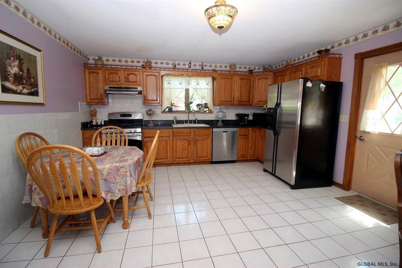 641 Draper Avenue Rotterdam, NY 12306 - Photo 6 of 19 Photo 6