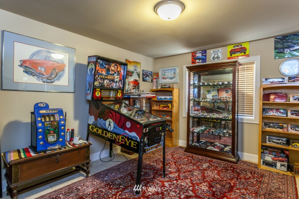 5507 Northeast 1st Place Renton, WA 98059 - Photo 11 of 14
