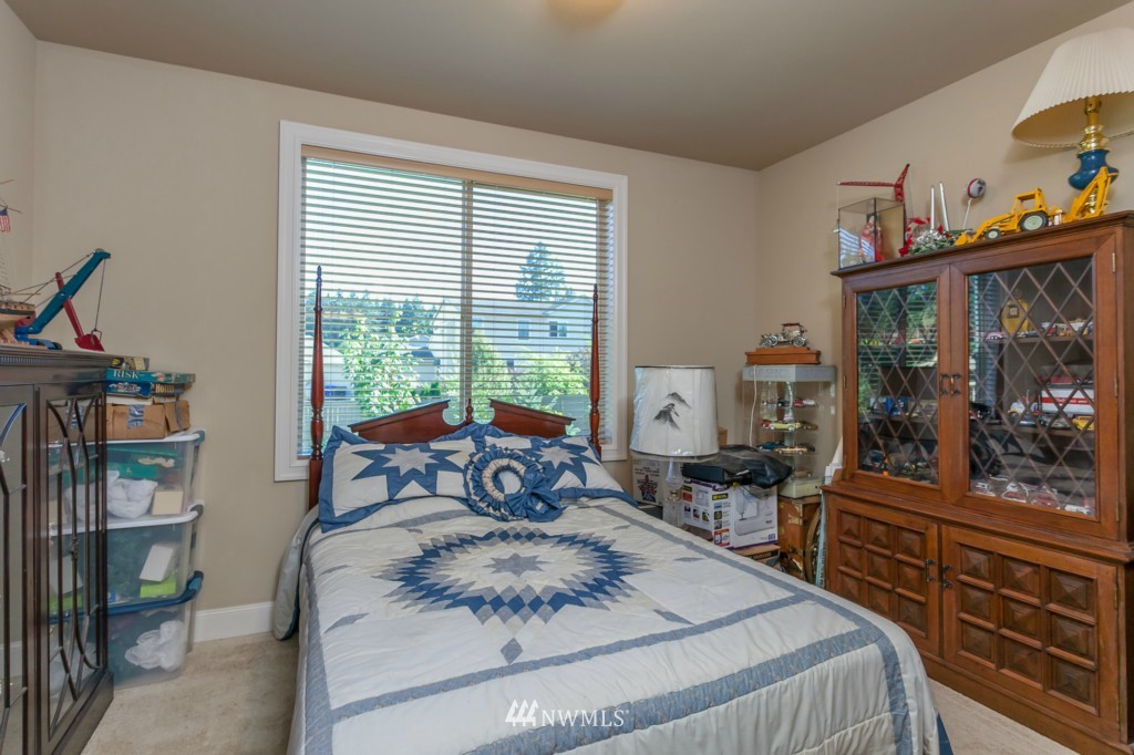 5507 Northeast 1st Place Renton, WA 98059 - Photo 12 of 14