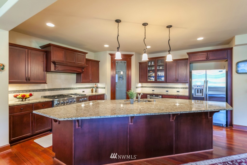 5507 Northeast 1st Place Renton, WA 98059 - Photo 6 of 14