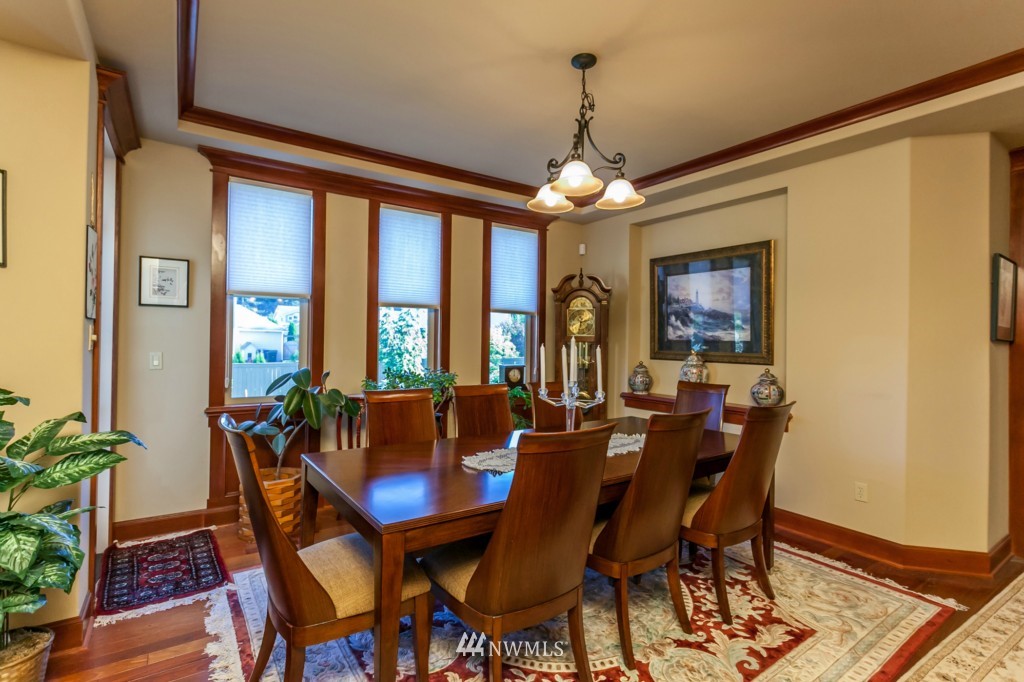 5507 Northeast 1st Place Renton, WA 98059 - Photo 7 of 14