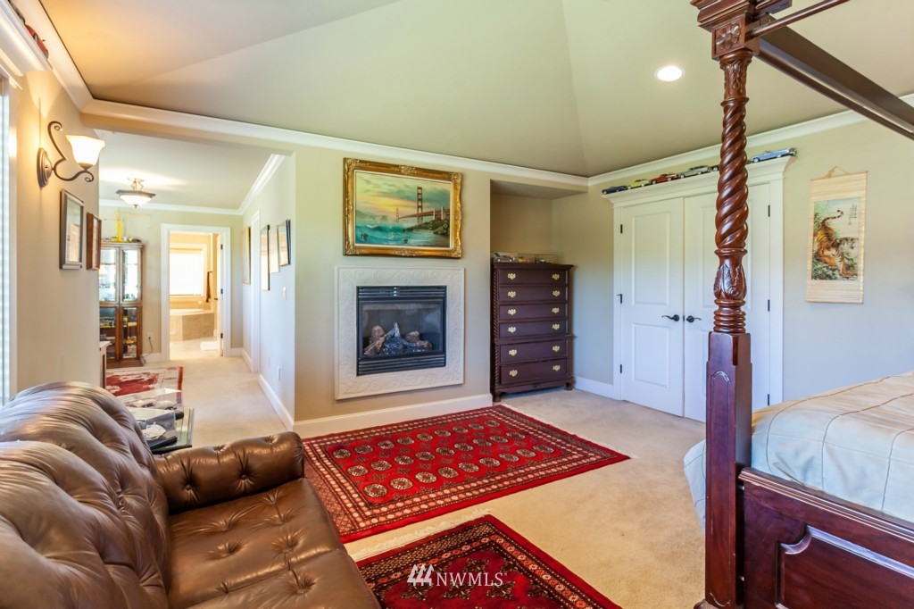 5507 Northeast 1st Place Renton, WA 98059 - Photo 8 of 14