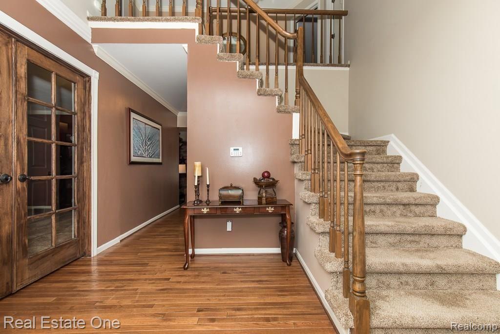 2425 Rancroft Beat Rochester Hills, MI 48306 - Photo 5 of 32