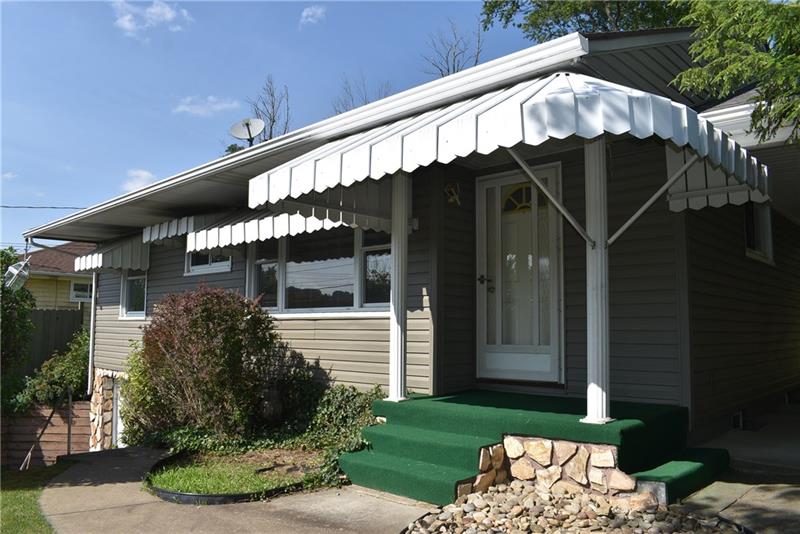 170 Franklin Farms Road Washington, PA 15301 - Photo 2 of 25 Covered front entry