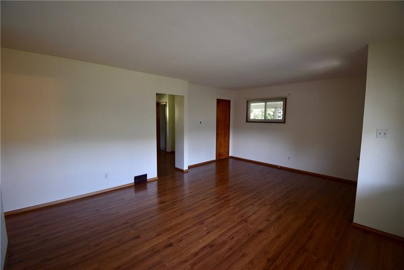 170 Franklin Farms Road Washington, PA 15301 - Photo 8 of 25 New laminate flooring