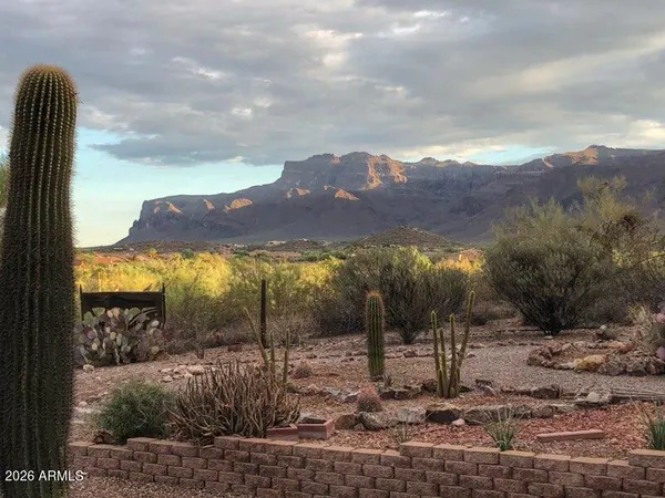 $750,000 | 5175 South Kings Ranch Road, Gold Canyon, AZ 85118