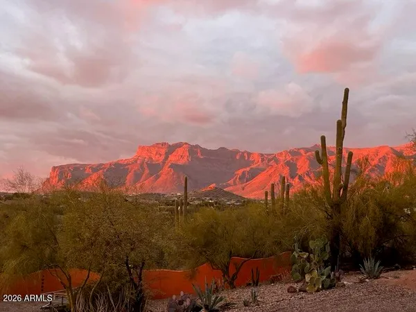 $750,000 | 5175 South Kings Ranch Road, Gold Canyon, AZ 85118