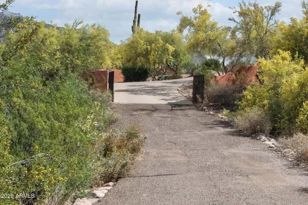 $750,000 | 5175 South Kings Ranch Road, Gold Canyon, AZ 85118