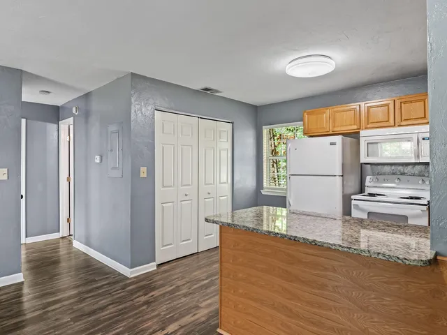 $1,000 | 502 McKeithen Street, Unit 4A, Tallahassee, FL 32304