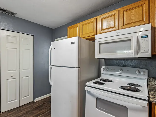 $1,000 | 502 McKeithen Street, Unit 4A, Tallahassee, FL 32304