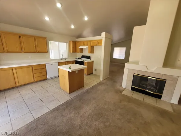 $2,000 | 4856 Minturn Avenue, Las Vegas, NV 89130