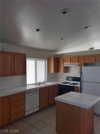 $2,000 | 4856 Minturn Avenue, Las Vegas, NV 89130