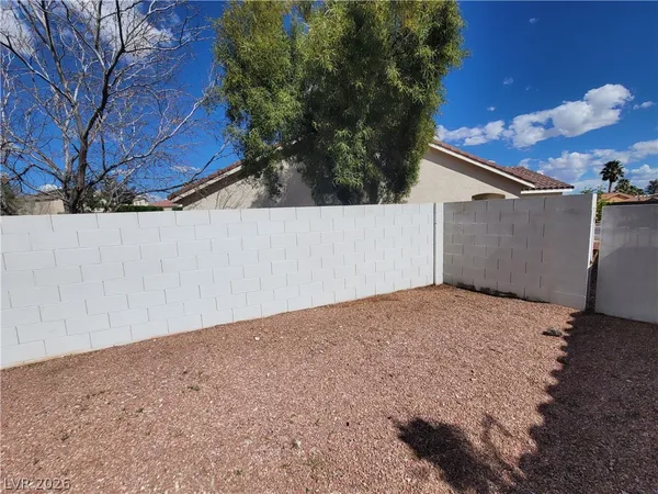 $2,000 | 4856 Minturn Avenue, Las Vegas, NV 89130