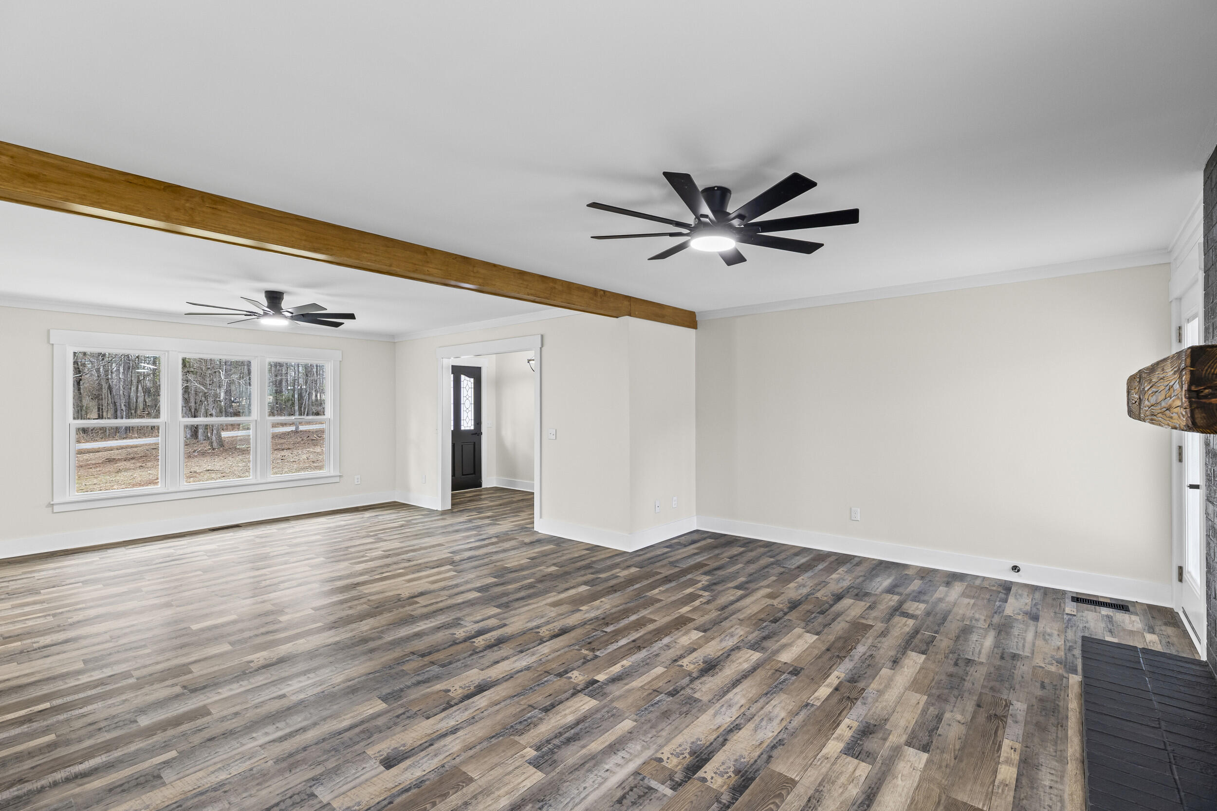 641 Mealing Road North Augusta, SC 29860 - Photo 7 of 37 Living Room