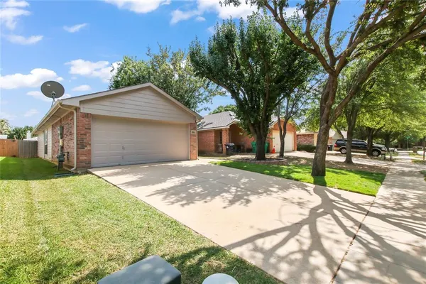 $269,900 | 826 Savage Drive, Denton, TX 76207
