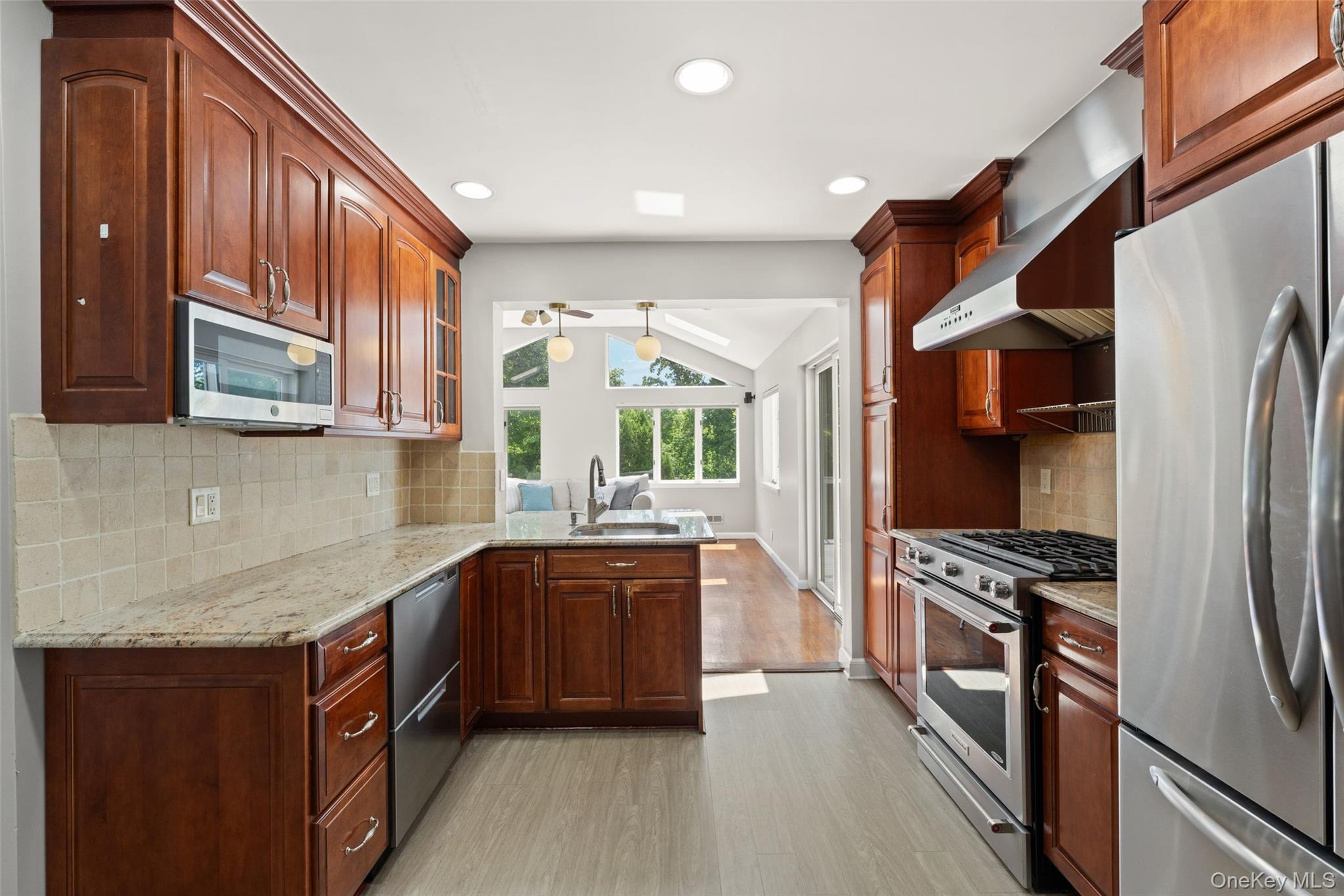 434 California Road Bronxville, NY 10708 - Photo 7 of 23