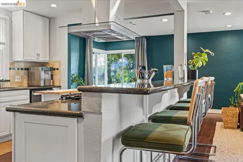 $679,000 | 10809 McIntyre Street, Oakland, CA 94605