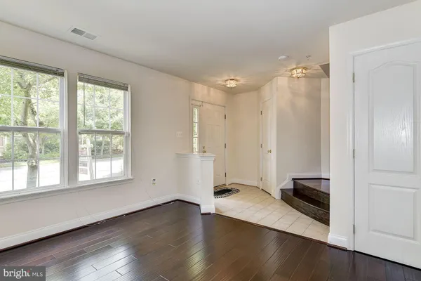 $3,300 | 122 Elmcroft Boulevard, Rockville, MD 20850
