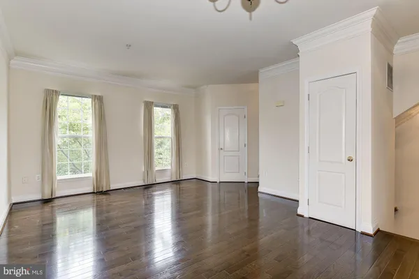 $3,300 | 122 Elmcroft Boulevard, Rockville, MD 20850